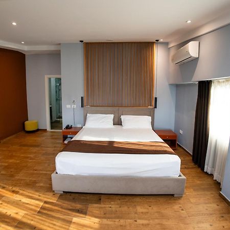 Olivar Hotel Tirana Selitë e Vogël Εξωτερικό φωτογραφία
