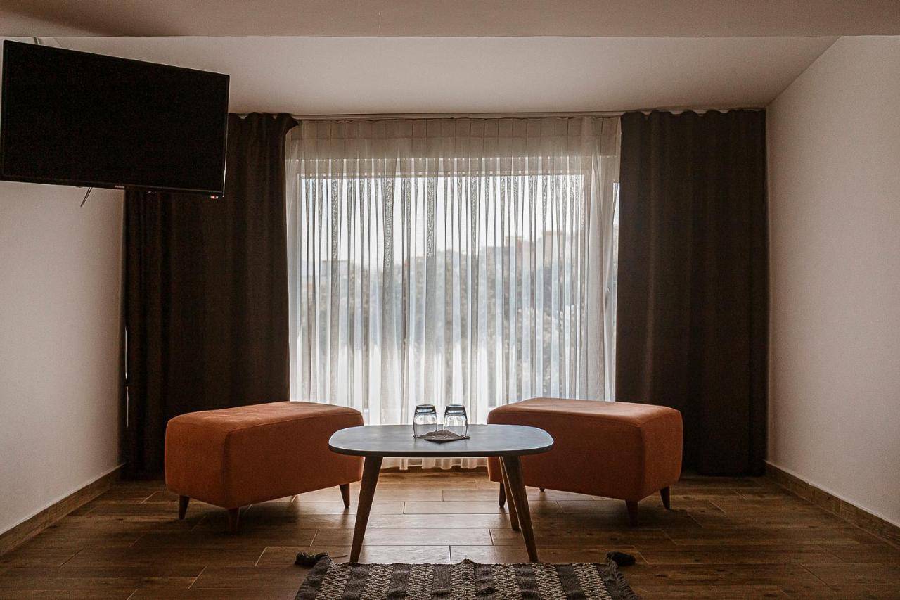 Olivar Hotel Tirana Selitë e Vogël Εξωτερικό φωτογραφία